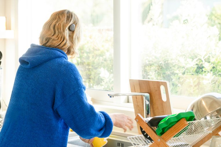 Helpen gehoorapparaten niet voldoende? Dit alternatief kan een optie zijn Beeld Getty Images